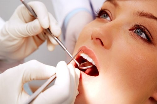 Клиническое отбеливание зубов