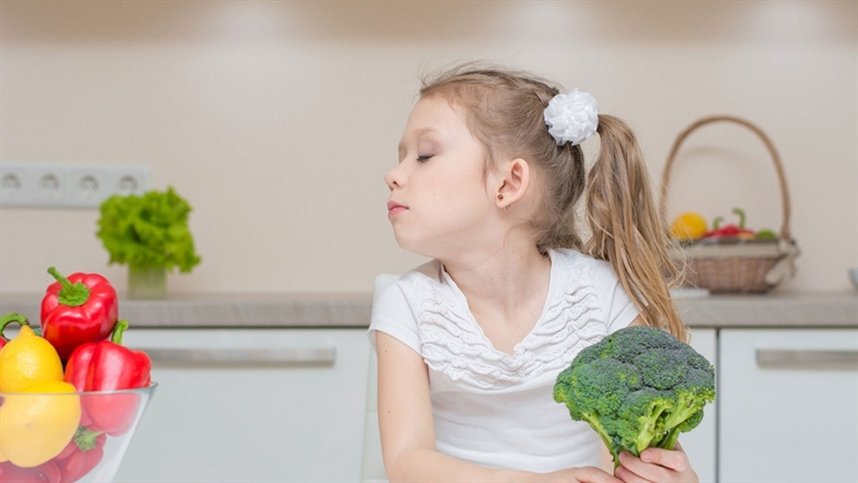 Что делать, если ребенок отказывается есть: 11 причин и способы их решения