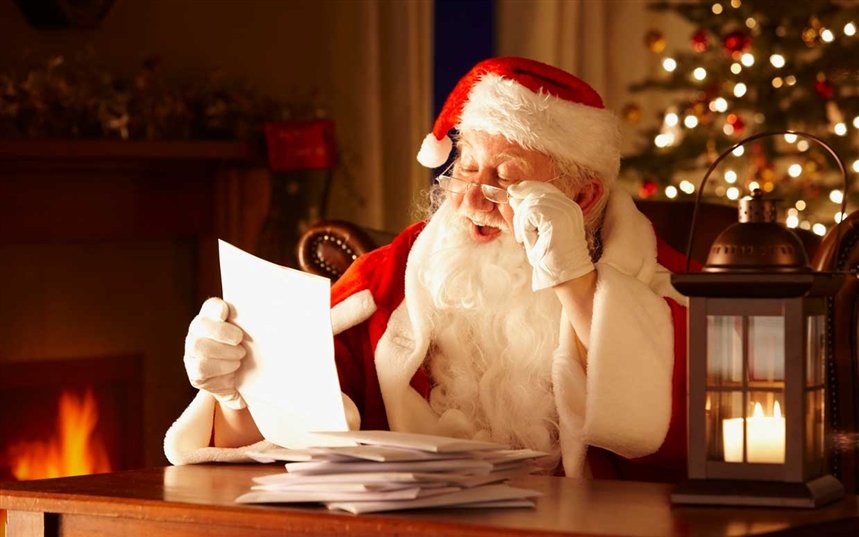 Санта читает письмо