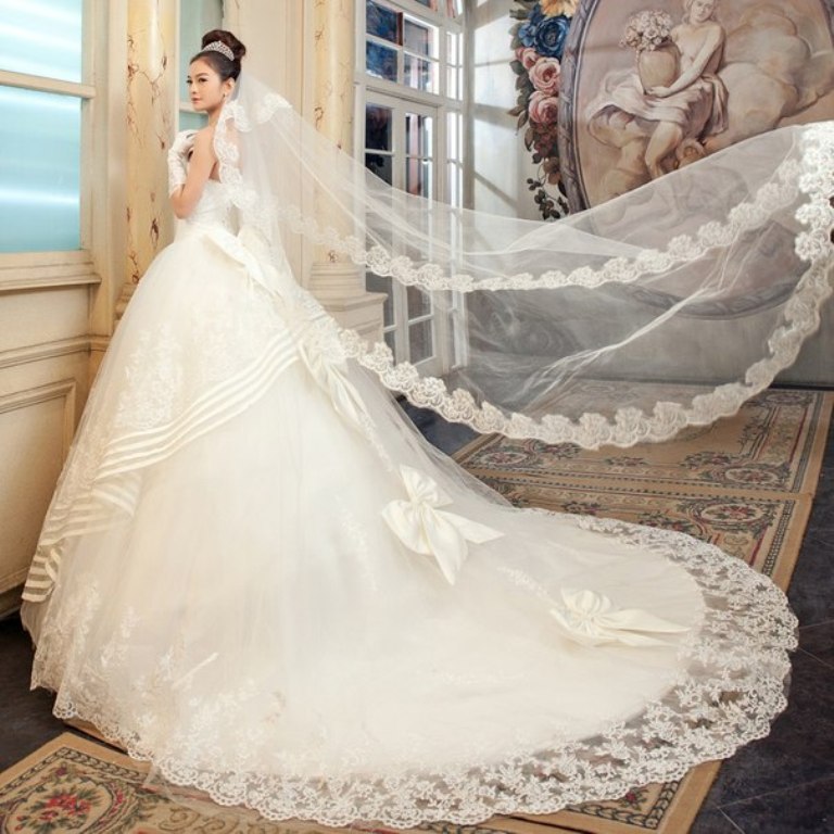 Самые красивые и самые ужасные свадебные платья-2016: ФОТО
