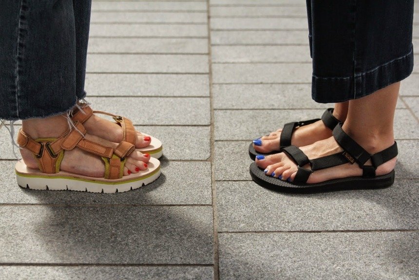 Модные женские сандалии 